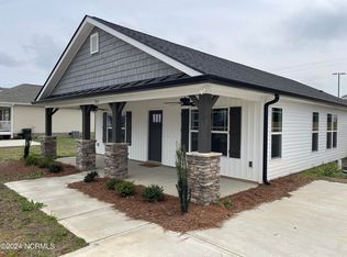 904 E Cutchin St, Clinton, NC 28328