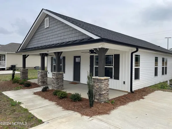904 E Cutchin Street, Clinton, NC 28328