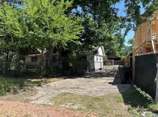 7214 Weyburn St, Houston, TX 77028