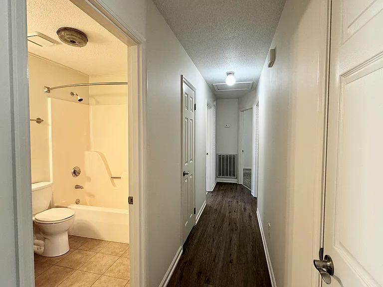 5609 Landrum Dr — Photo 12