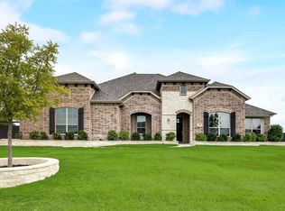 204 Everest Ln, Waxahachie, TX 75167