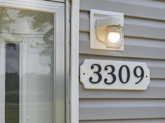 4th image of 3309 Airport Rd