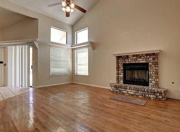 3rd image of 1872 Lyman Dutton Cir