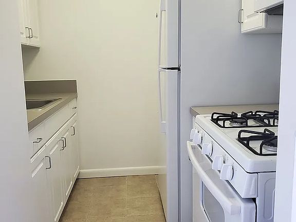4th image of 1749 2nd Ave #19H