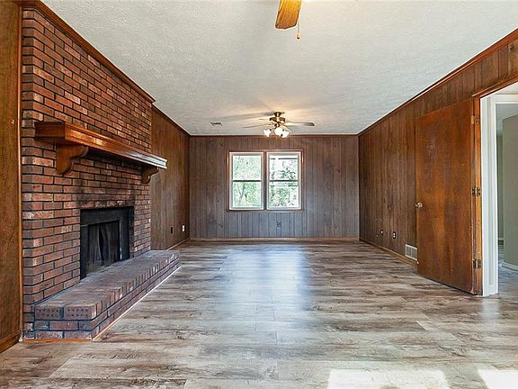 3rd image of 1786 Lamancha Dr