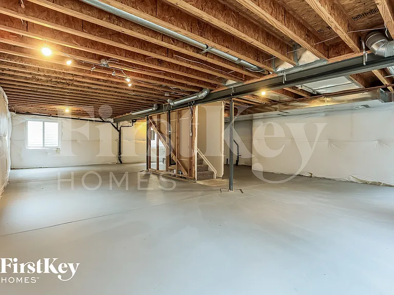 13827 Ivanhoe St — Photo 14
