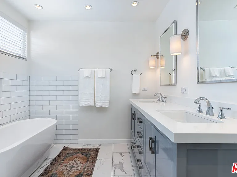 1761 N Orange Grove Ave — Photo 26