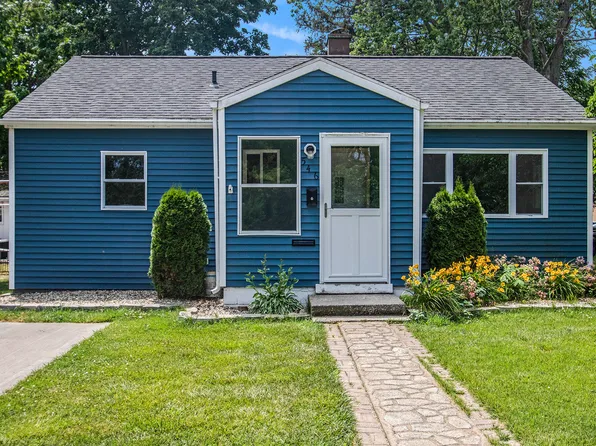 546 Humphrey St, South Haven, MI 49090