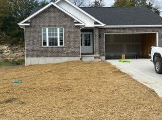342 N Thomas St, De Soto, MO 63020