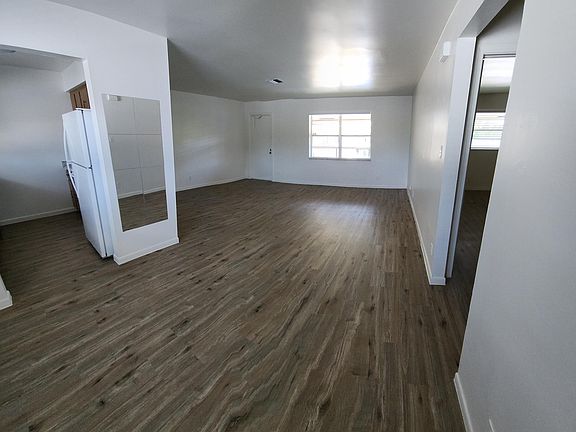5th image of 215 NW 25th St APT 7