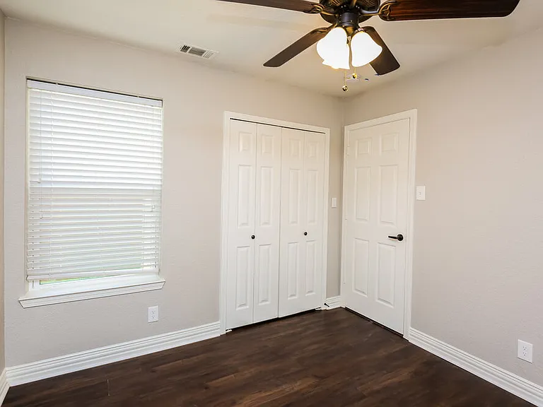 8705 Elbe Trl — Photo 13