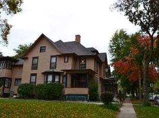 356 N Spring St, Elgin, IL 60120