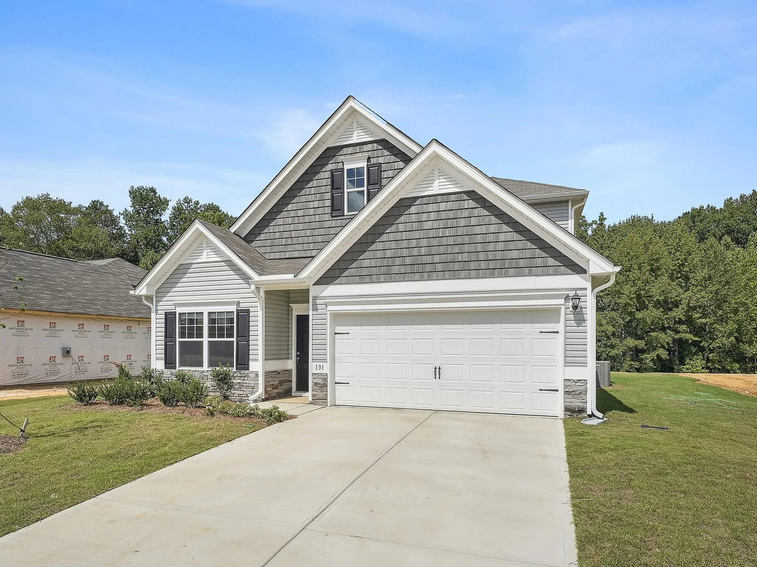 3 bed, 2.5 bath, 2231 sqft, $2,095 — Photo 2