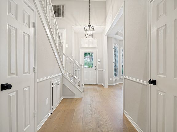 3rd image of 253 Victory Ln