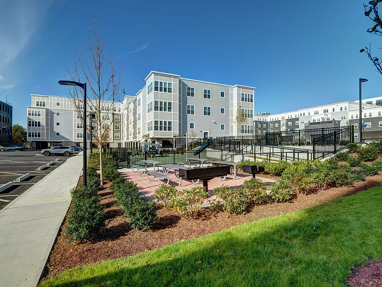 Landscaped Grounds at Soundview Landing