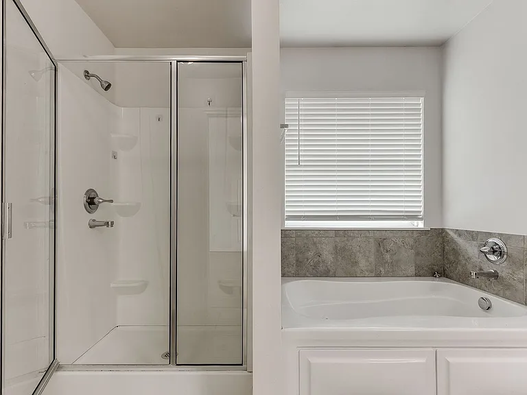 15704 Caney Dr — Photo 19
