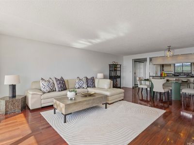 581 Kamoku St APT 3802, Honolulu, HI, 96826