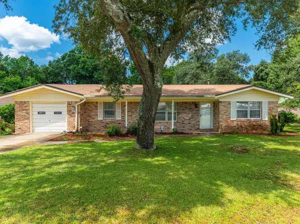 110 Gardenia Ct, Fort Walton Beach, FL 32548