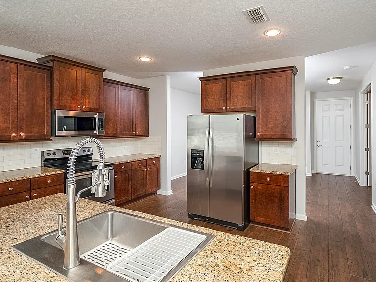 494 Aventurine Ave — Photo 24