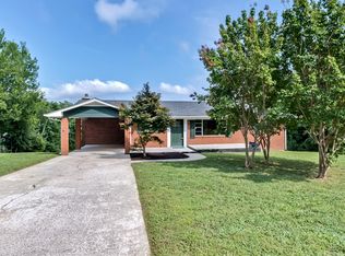 102 Hilltop Ln, Kingston, TN 37763