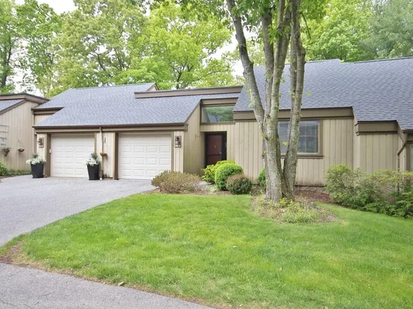 425 Heritage Hills #D, Somers, NY 10589