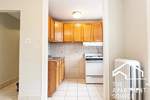 7460 N Ashland Ave #1 Photo 1
