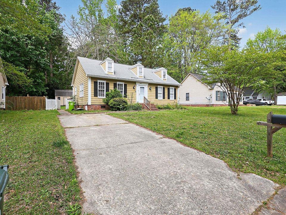 1st image of 305 Wharfsdale Rd