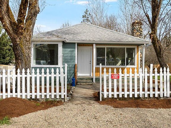 2nd image of 185 Peach St