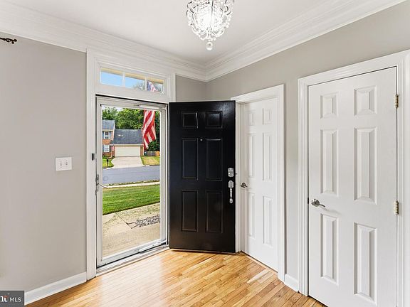 4th image of 16645 Caxton Pl