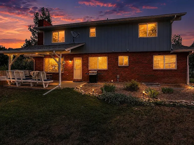 5 bed, 2566 sqft, $3,475 — Photo 4
