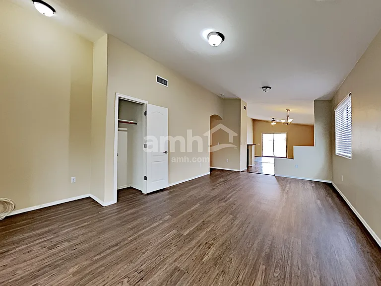4133 E Lushfield Dr — Photo 9