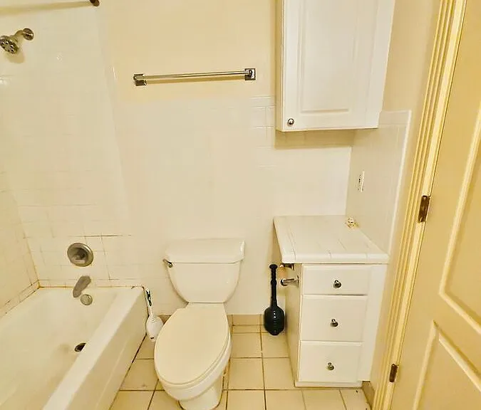 14 Hamilton Heath Dr #B — Photo 13