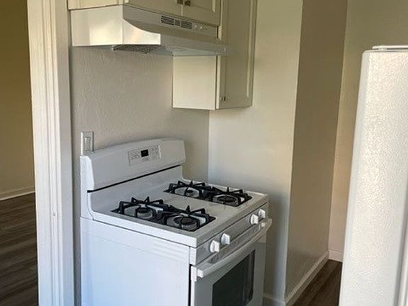 5th image of 1716 University Ave APT 2