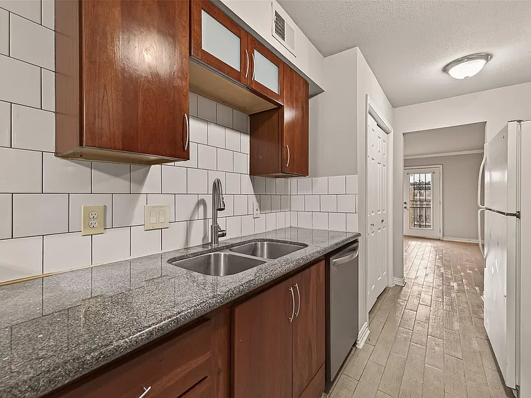 6631 Wanda Ln — Photo 16