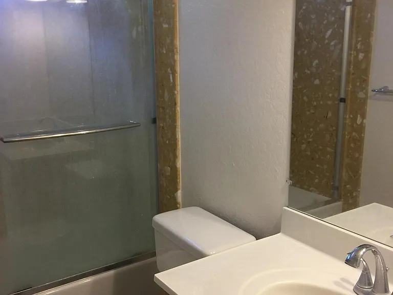 32 N 12th St #3 — Photo 4