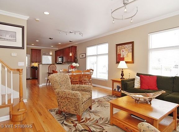 2nd image of 919 S Oak Park Ave APT A