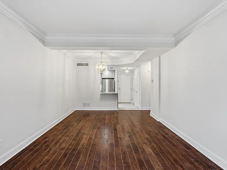 5400 Park Ave #205 — Photo 6