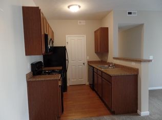 951 Carex Ln, Columbus, OH 43228