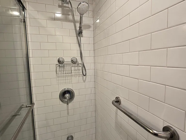 882 Penn Ave NE #3 — Photo 17