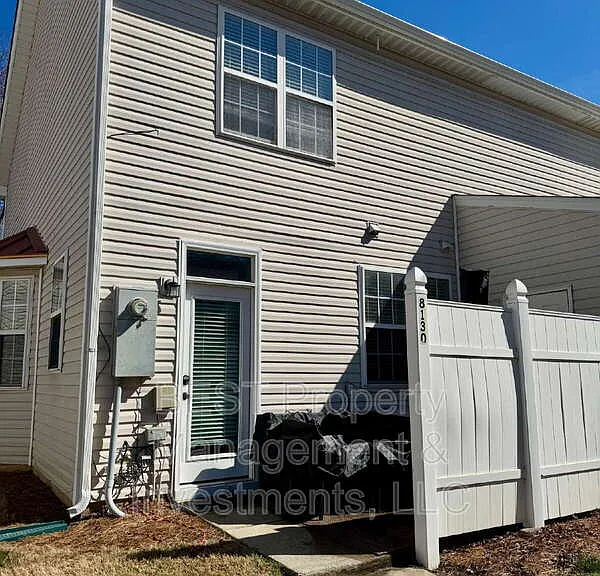 8130 Kings Creek Dr — Photo 33