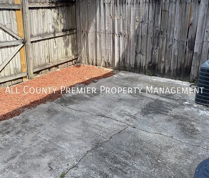 1752 Memphis Ave — Photo 8