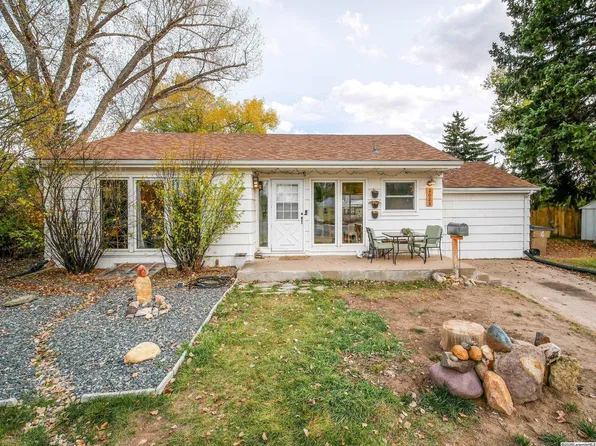 2022 E Sheridan St, Laramie, WY 82070