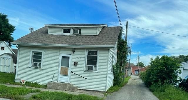 2nd image of 1114 15th St