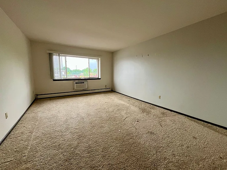 10448 W Montana Ave — Photo 16