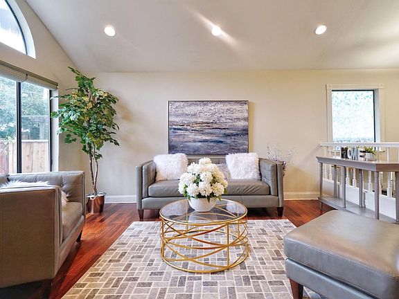 5th image of 43811 Glencova Pl