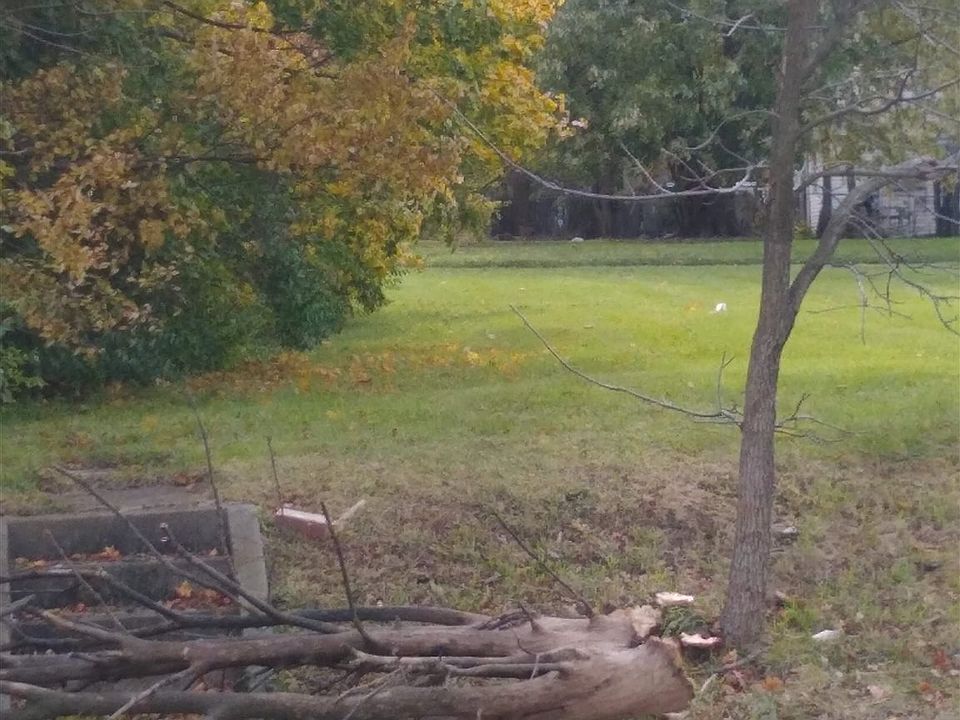 1st image of 2112 Maumee Ave