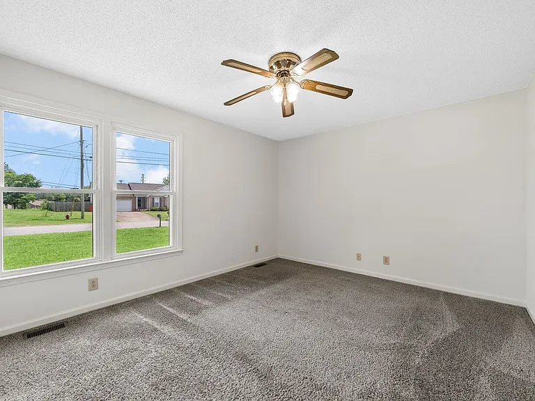253 Moncrest Dr — Photo 12
