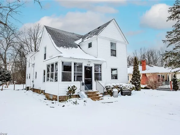 258 N Pleasant St, Oberlin, OH 44074