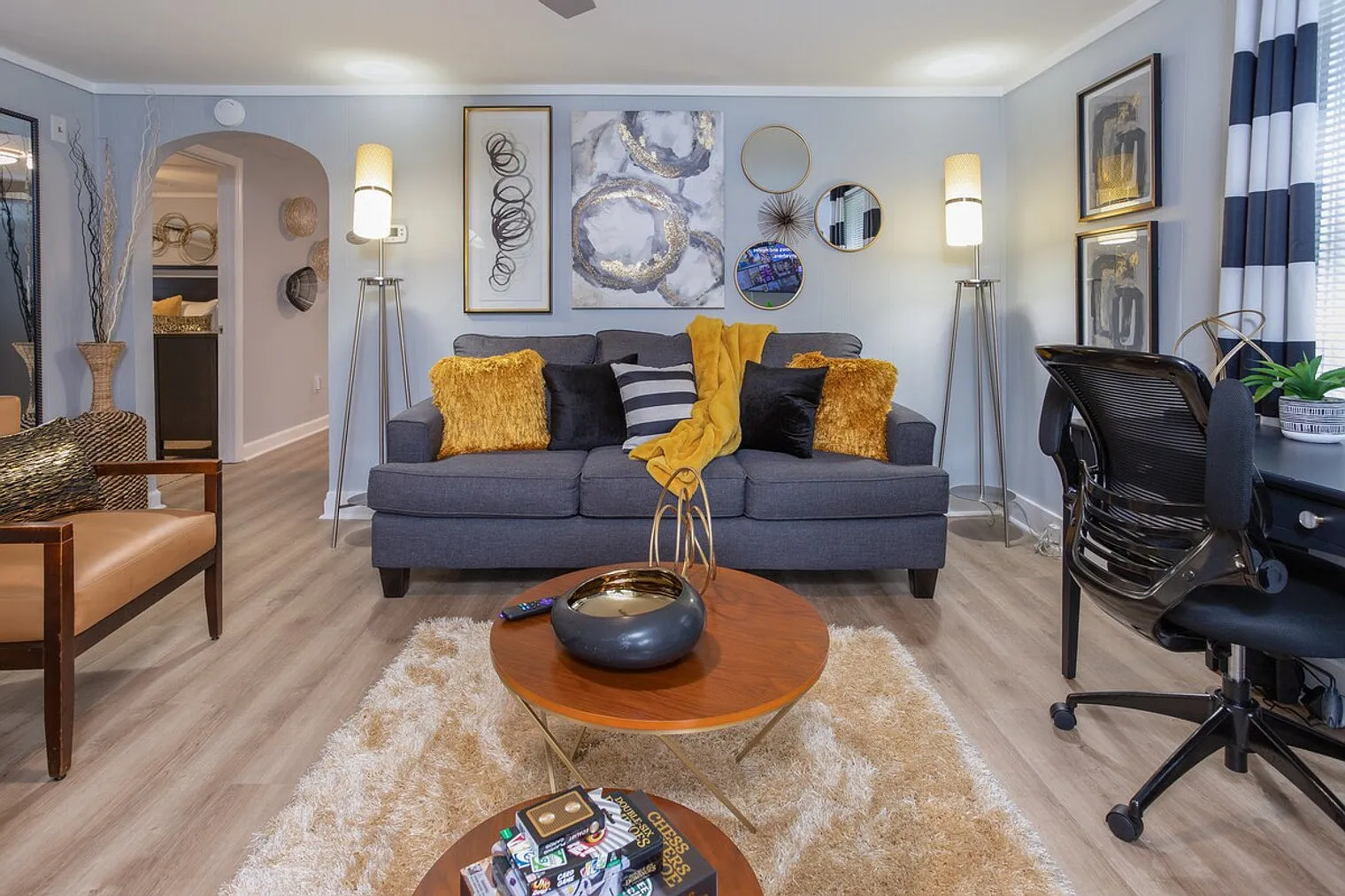 2 bed, 1.0 bath, $3,939 — Photo 2
