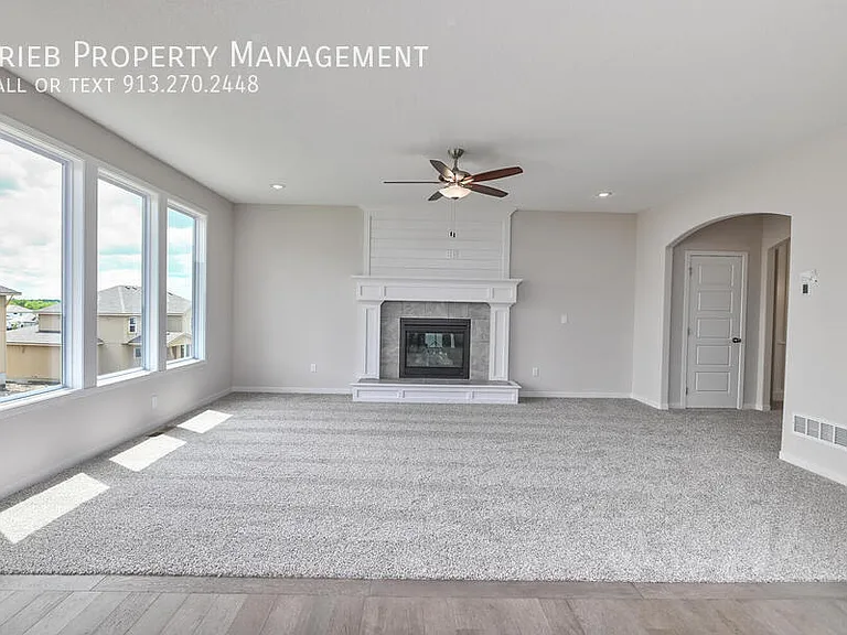 2677 W Dartmouth St — Photo 8